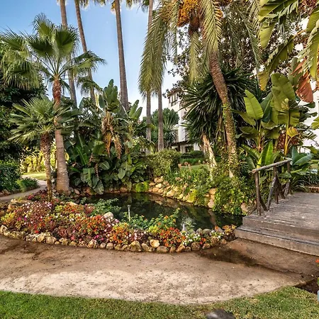 Modern In The Heart Of Puerto Banus Lägenhet Marbella