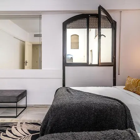 Modern In The Heart Of Puerto Banus * 马尔韦利亚