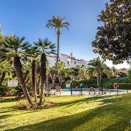 Modern In The Heart Of Puerto Banus * 马尔韦利亚
