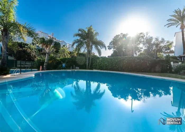 Lägenhet Modern In The Heart Of Puerto Banus Marbella