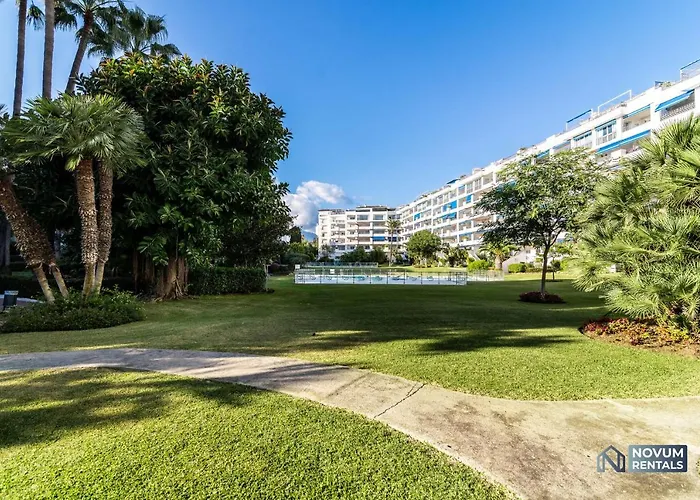 Modern In The Heart Of Puerto Banus Lägenhet