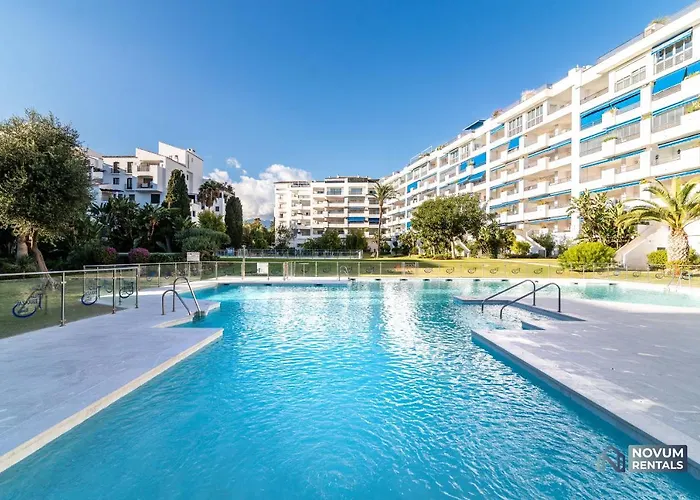 Modern In The Heart Of Puerto Banus Lägenhet *