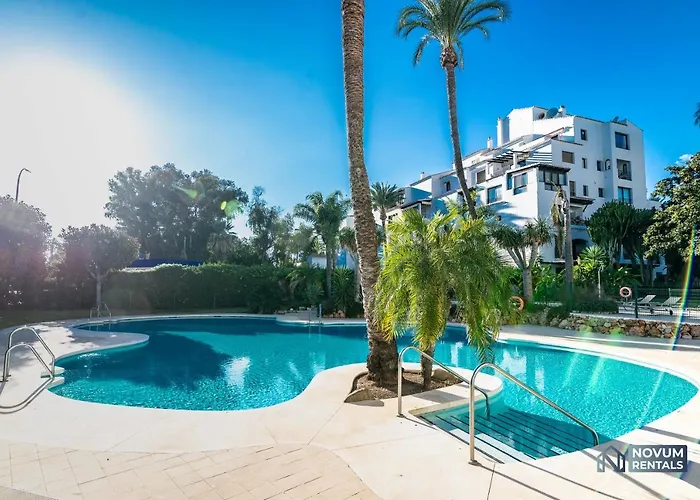 Lägenhet Modern In The Heart Of Puerto Banus Marbella