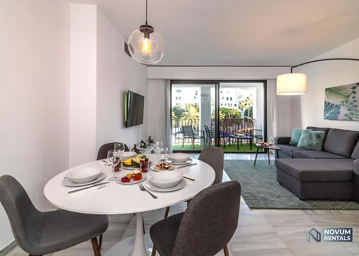 Modern In The Heart Of Puerto Banus Lägenhet Marbella