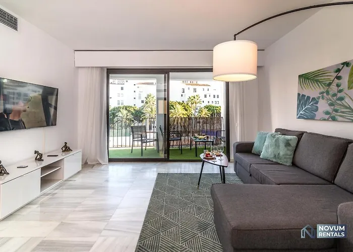 Modern In The Heart Of Puerto Banus Lägenhet Marbella